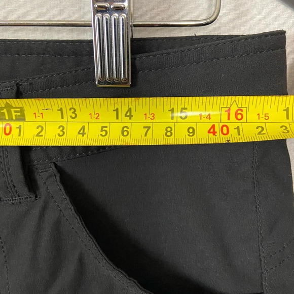 MEC  shorts with 2 zipper back pockets Sz 12 - Picture 8 of 9